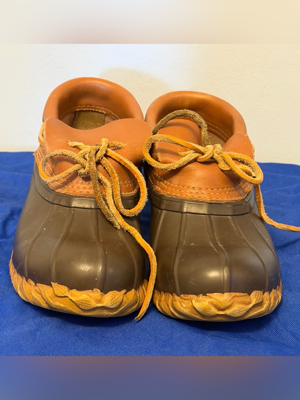 Cabela’s Classic Brown Two-Tone Duck Boots Woman’s size 10